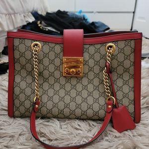 ❌️❌️SOLD❌️❌️Gucci padlock medium shoulder bag